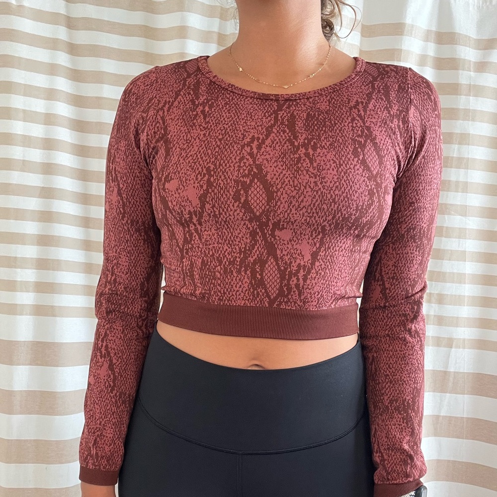 Fabletics top
